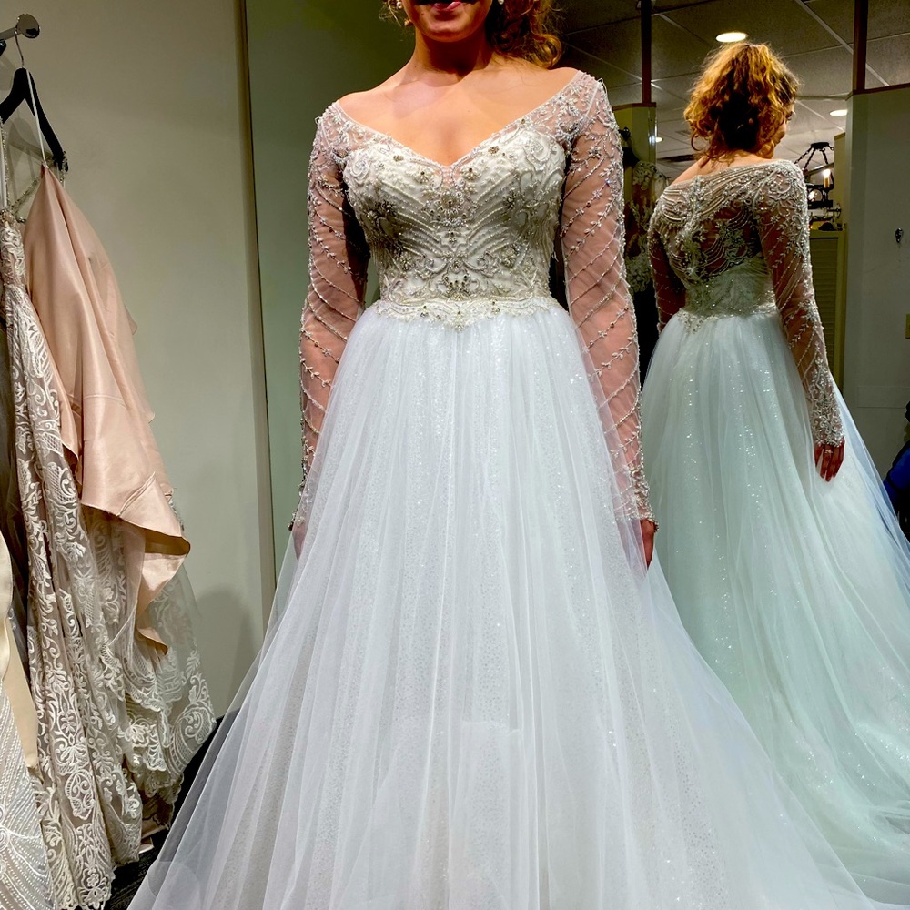 New Beautiful Wedding Dress